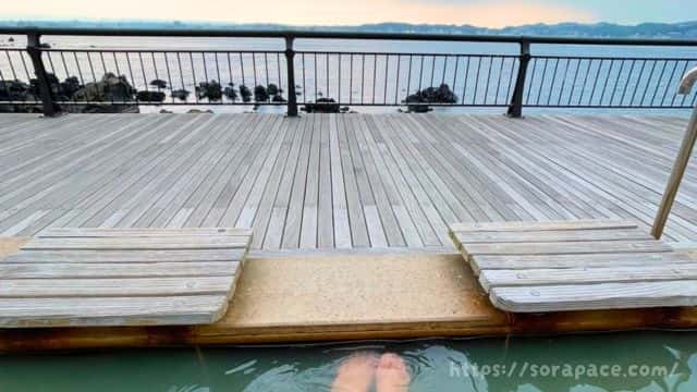 桜島溶岩なぎさ公園 足湯 (筆者撮影)